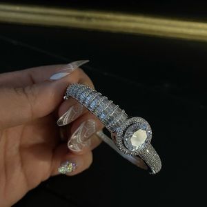 Stunning AD openable bangle